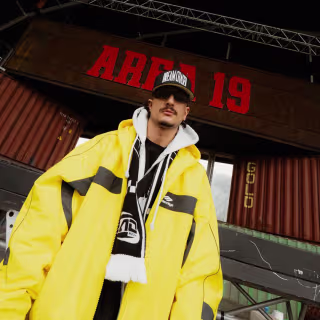 Adrián Mills - photo 40